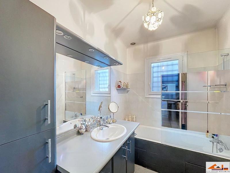 Villa - 170 m² - 7 pièces