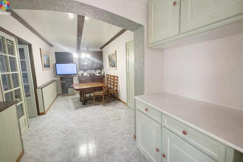 Villa - 218 m² - 8 pièces