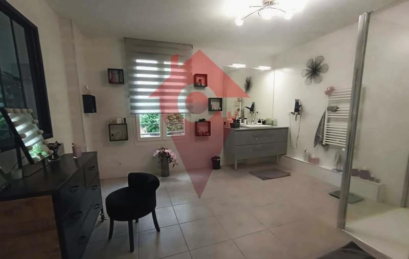 Maison - 148 m² - 5 pièces