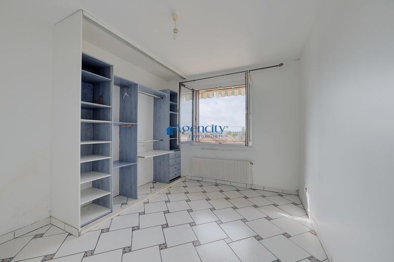 Appartement - 81 m² - 4 pièces