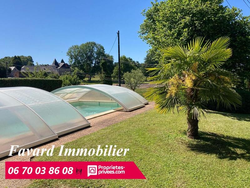 Maison - 260 m² - 12 pièces