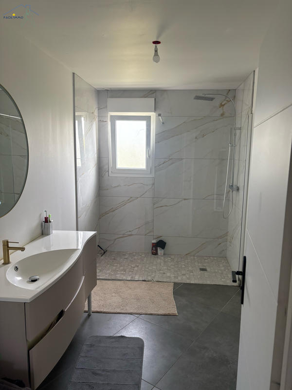 Maison - 121 m² - 5 pièces