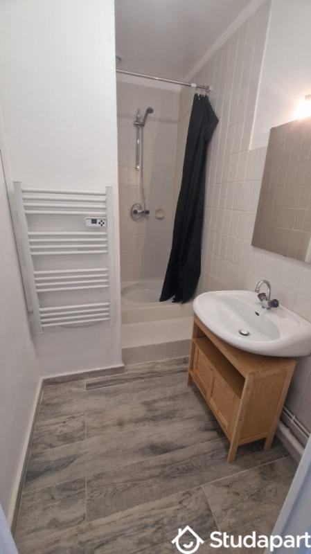 Chambre - 9 m² - 1 pièce