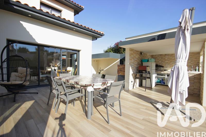 Maison - 181 m² - 7 pièces