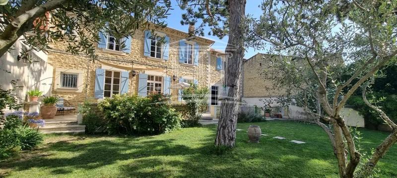 Maison de ville - 185 m² - 6 pièces