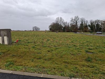 Terrain constructible - 606 m²