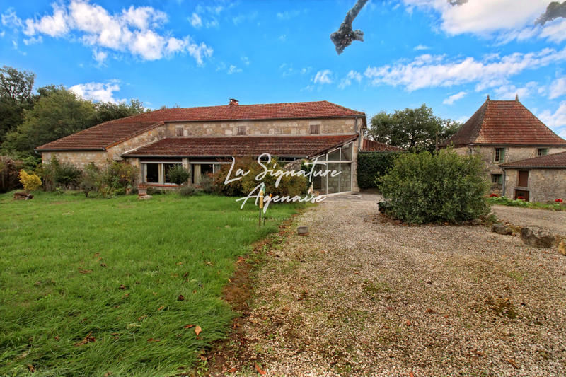 Maison - 207 m² - 6 pièces