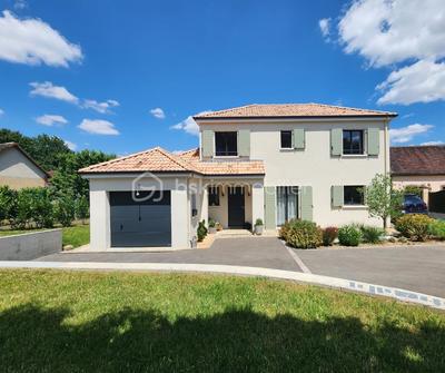 Maison - 123 m² - 6 pièces