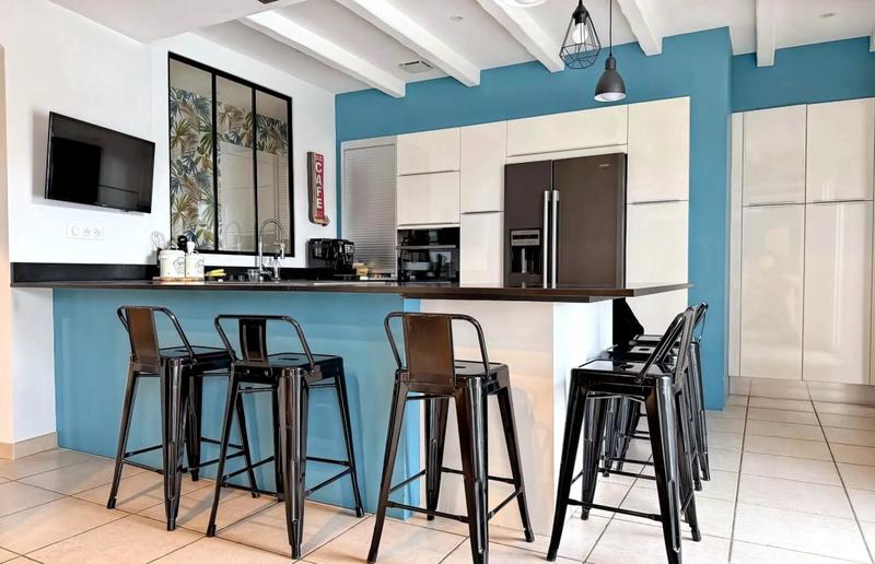 Maison - 180 m² - 7 pièces