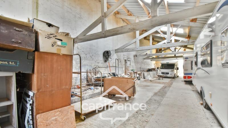 Hangar - 592 m² - 5 pièces