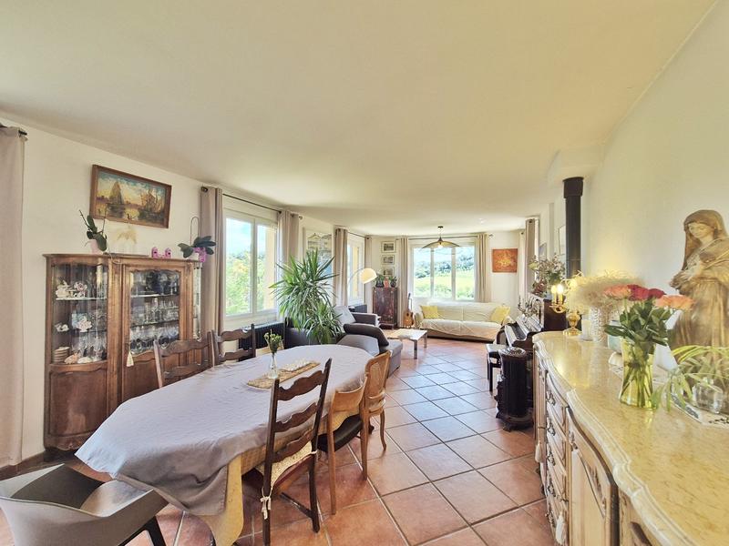 Maison - 405 m² - 15 pièces