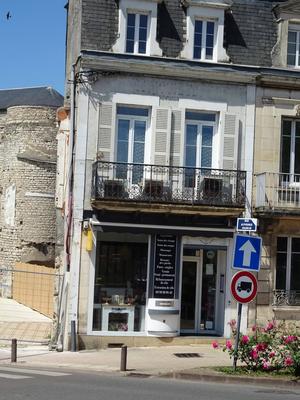 Local commercial - 4 pièces