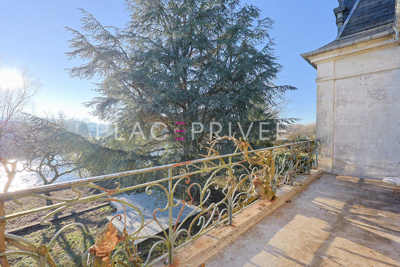 Demeure - 365 m² - 12 pièces