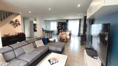 Maison - 162 m² - 8 pièces