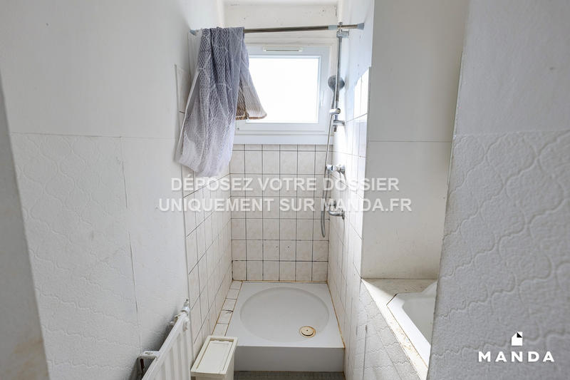 Chambre - 10 m² - 4 pièces