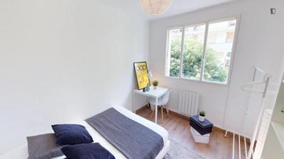 Chambre - 9 m² - 5 pièces