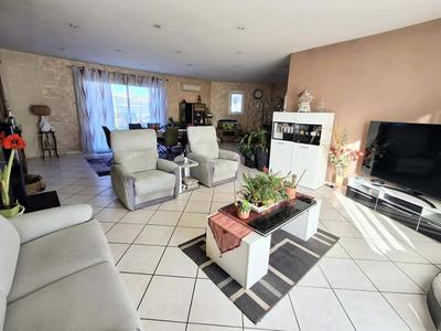 Maison - 130 m² - 4 pièces