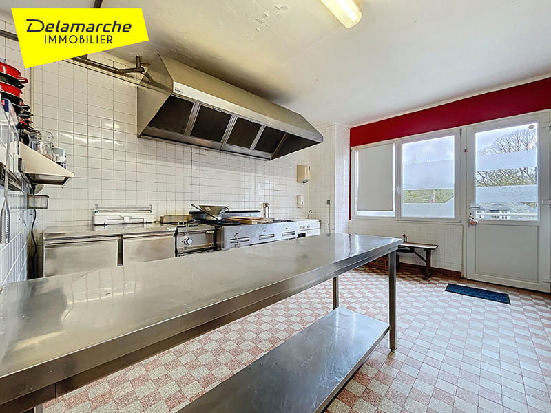 Maison - 223 m² - 10 pièces