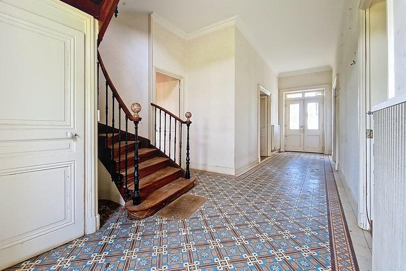 Maison - 300 m² - 6 pièces