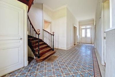 Maison - 300 m² - 6 pièces