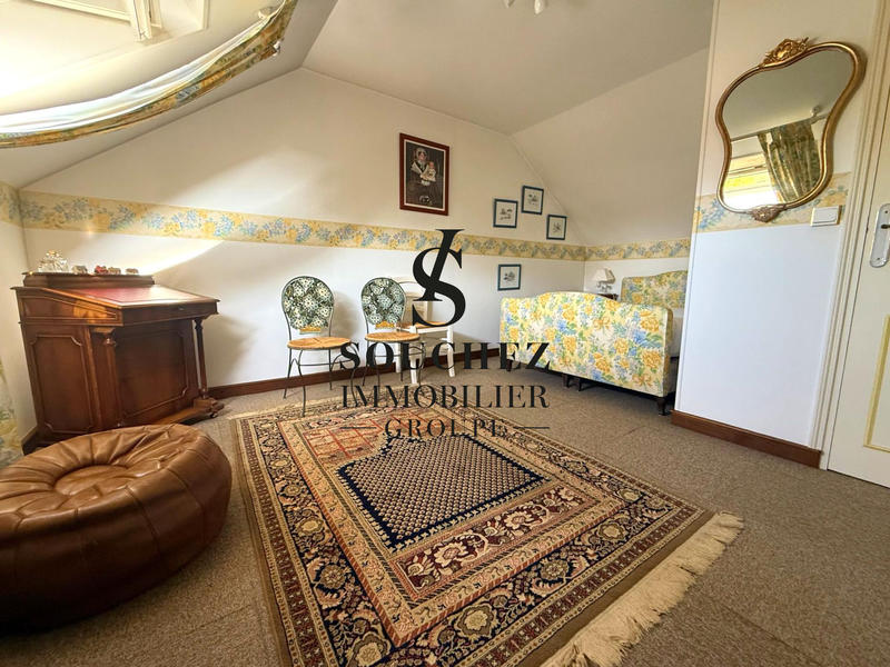 Maison - 165 m² - 6 pièces