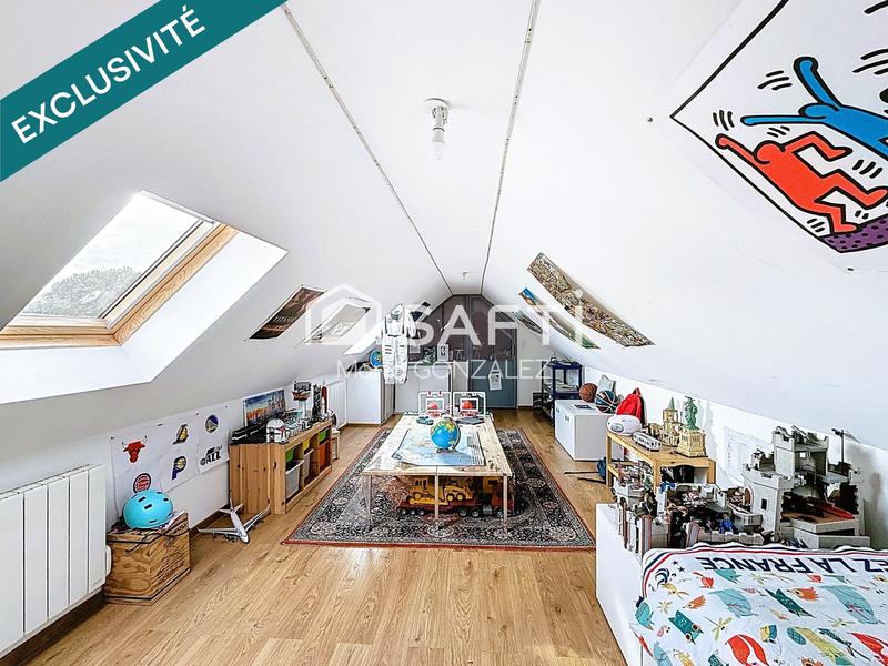 Maison - 217 m² - 8 pièces