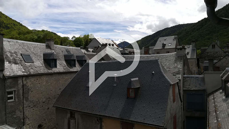 Maison - 240 m² - 11 pièces