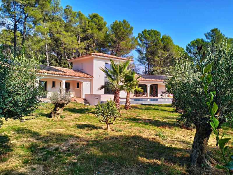 Villa - 350 m² - 9 pièces