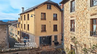 Maison de village - 280 m² - 12 pièces