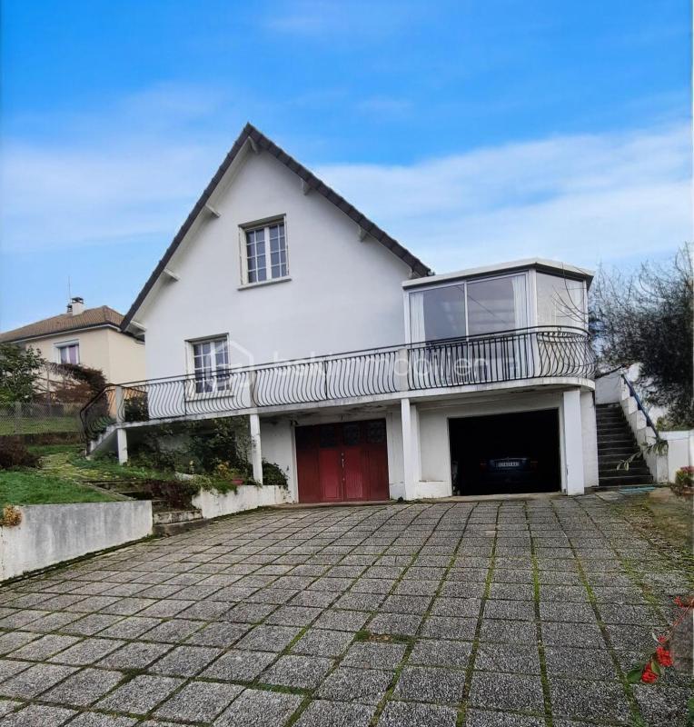 Pavillon - 169 m² - 9 pièces