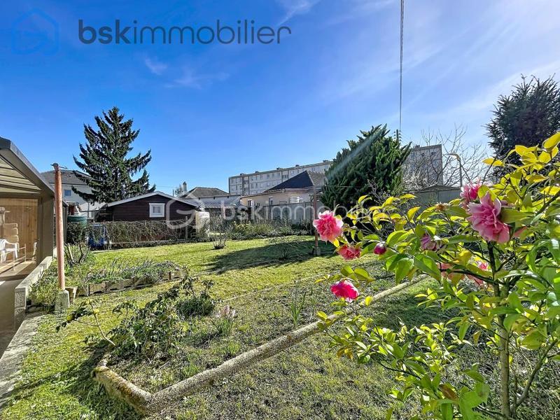 Maison jumelée - 65 m² - 5 pièces