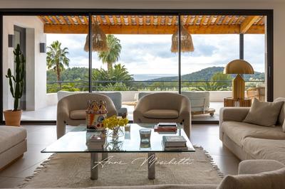 Maison - 450 m² - 8 pièces