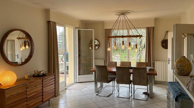 Maison - 260 m² - 7 pièces