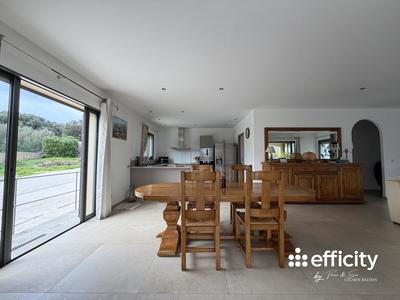 Villa - 135 m² - 5 pièces