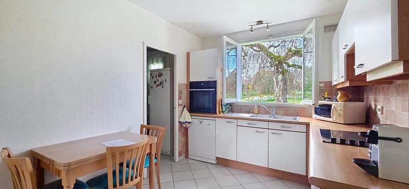 Maison - 188 m² - 8 pièces