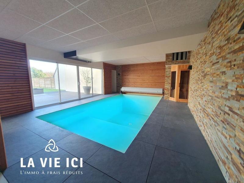 Villa - 220 m² - 9 pièces
