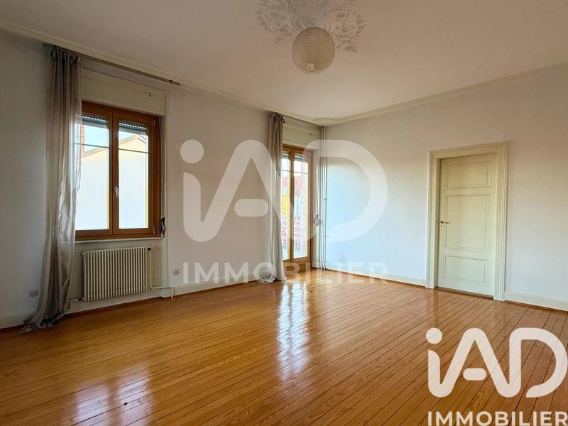 Maison - 228 m² - 9 pièces