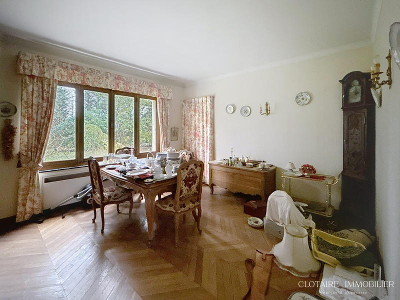 Maison ancienne - 279 m² - 13 pièces