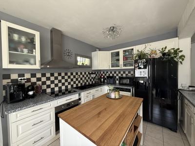 Maison - 102 m² - 4 pièces