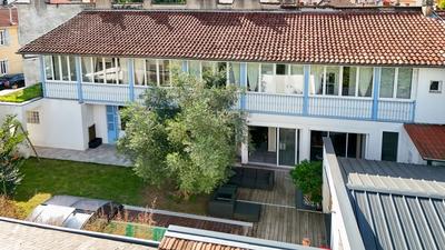 Maison de ville - 203 m² - 7 pièces