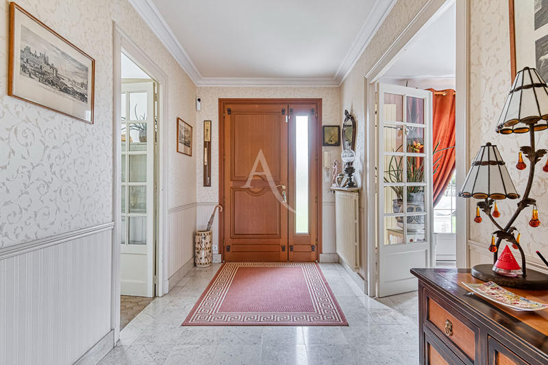 Maison - 170 m² - 5 pièces