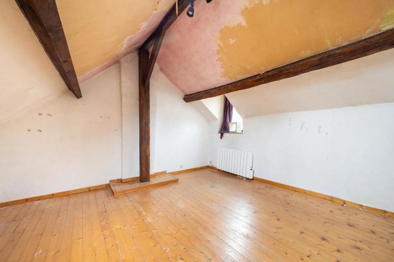 Maison - 88 m² - 6 pièces