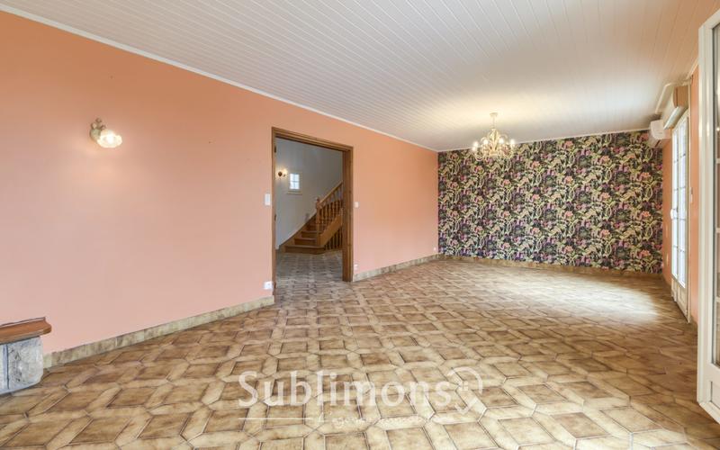 Maison traditionnelle - 150 m² - 7 pièces