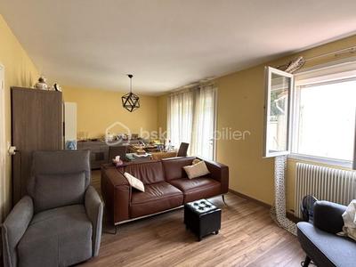 Maison traditionnelle - 110 m² - 6 pièces