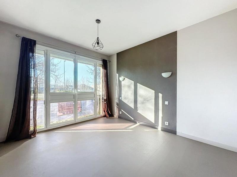 Appartement - 97 m² - 4 pièces