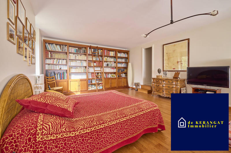 Maison contemporaine - 267 m² - 8 pièces