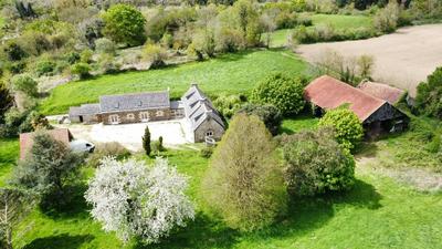 Maison - 200 m² - 5 pièces