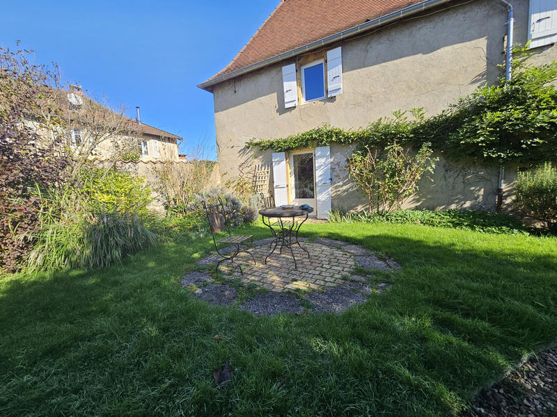 Maison - 220 m² - 6 pièces
