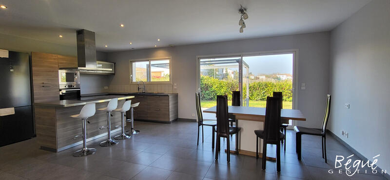 Maison - 92 m² - 4 pièces