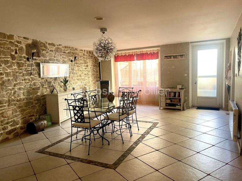 Maison de village - 245 m² - 9 pièces